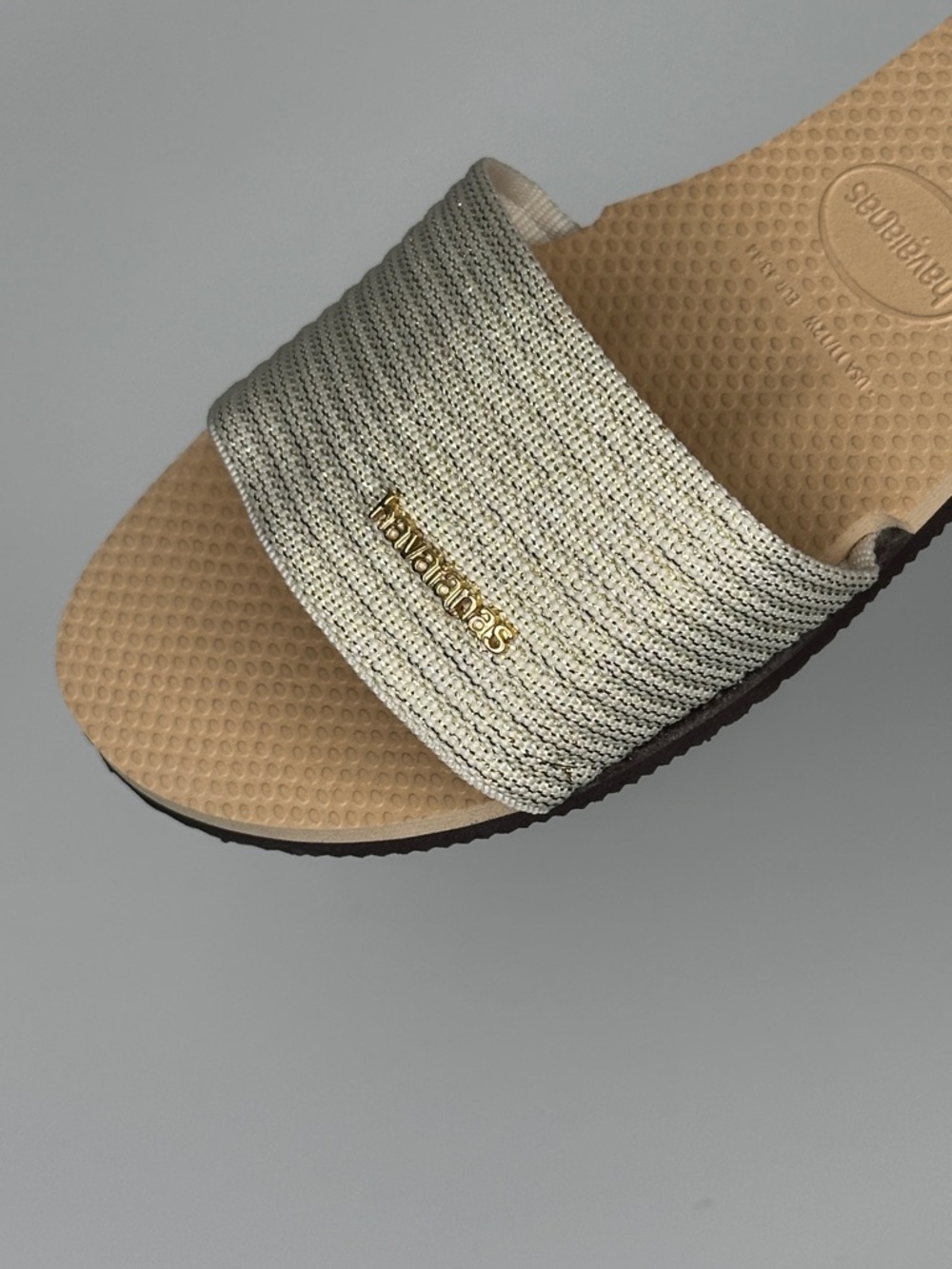 4147312 HAVAIANAS YOU MALTA GOLDEN SLIDES RETAIL SIZE MEN 9/10 WOMEN 11/12